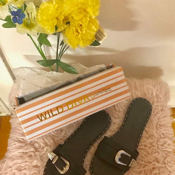 Azariah Slide Sandal - Picture 3 of 4